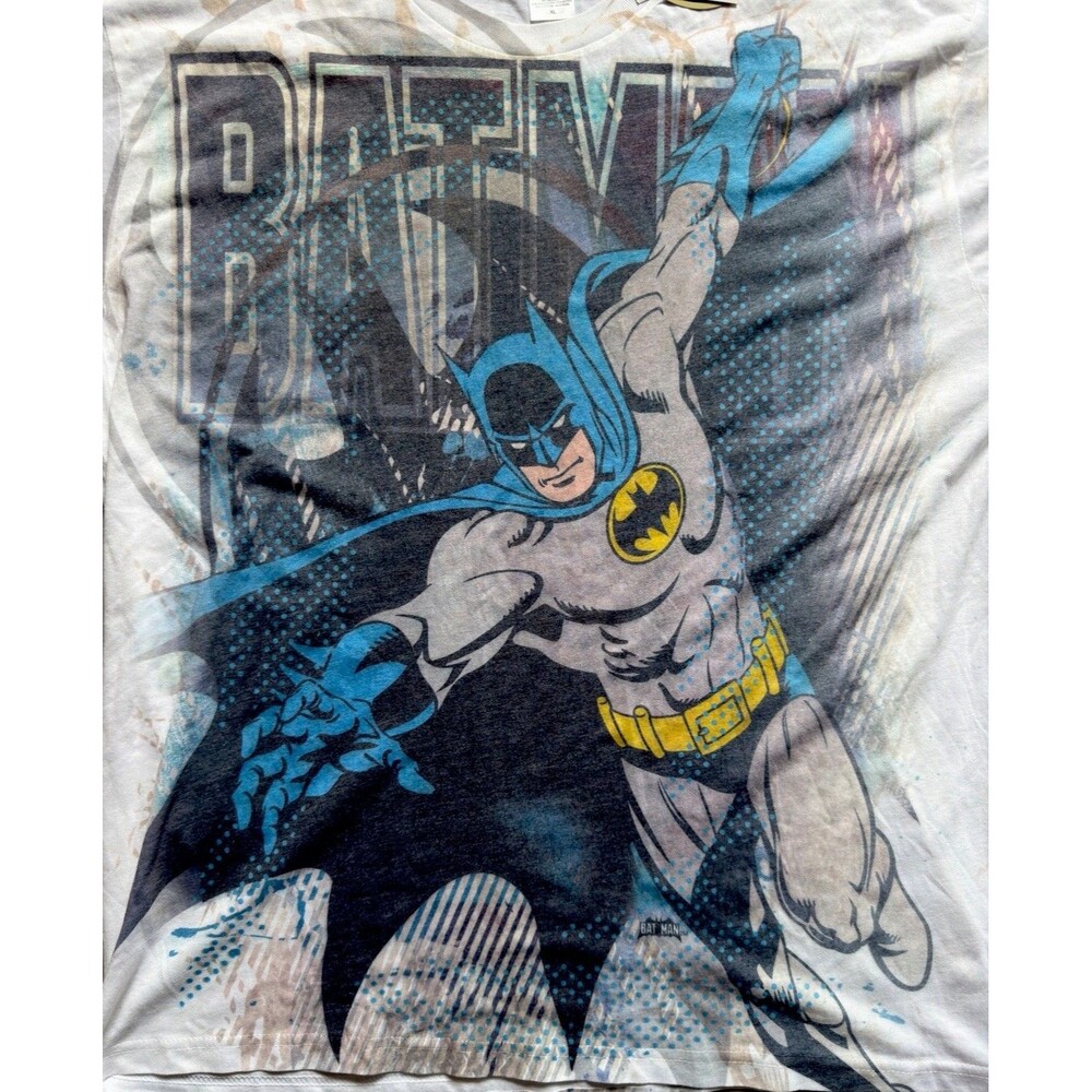 DC Comics Batman Graphic T Shirt XL White All Over Print Originals New With Tags